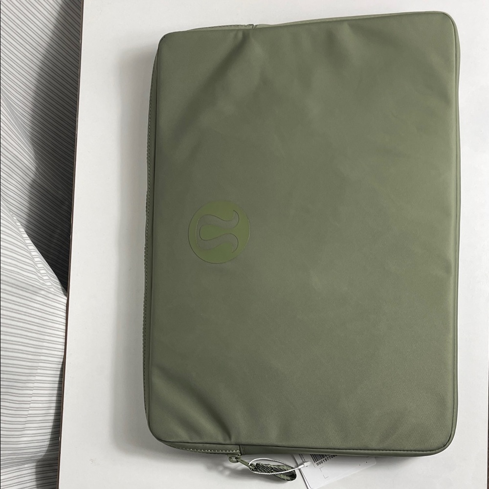 Lululemon Laptop Sleeve New Crew Bayleaf